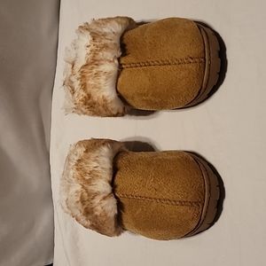 Women Gold Fur Sole Mull Slides
